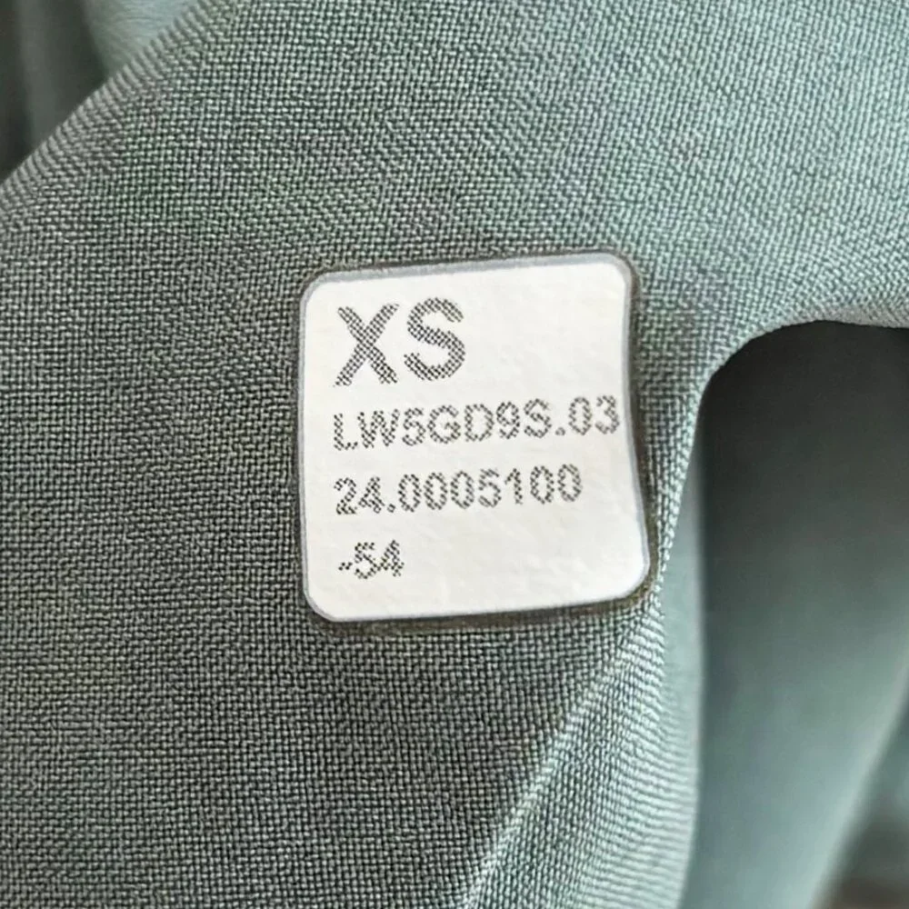 lululemon Grey Eucalyptus Lightweight Adjustable Mid-Rise Cargo Pant size XS - Picture 15 of 16